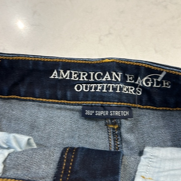American Eagle Hi-Rise Shortie 360 Super Stretch Ripped 2 - Picture 3 of 8